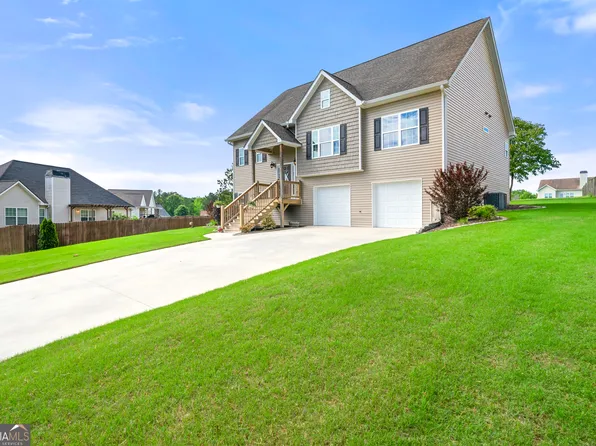 304 Kodiak Rd, Carrollton, GA 30117