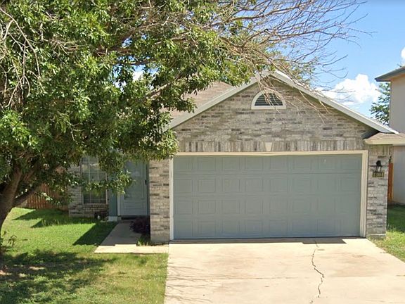 2nd image of 1307 Fox Creek Dr