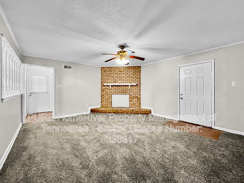 3 bed, 2.0 bath, 1692 sqft, $1,525 — Photo 2