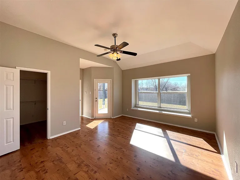 9787 Old Field Dr — Photo 27