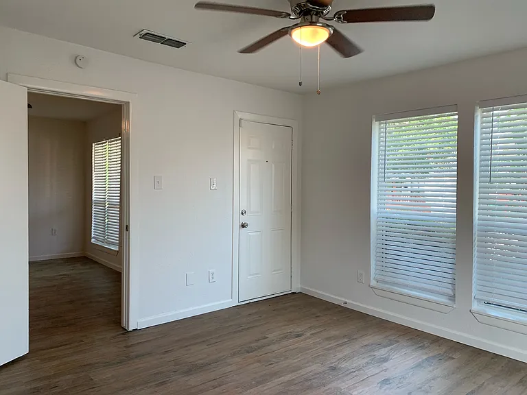 3901 Bois D Arc St — Photo 13