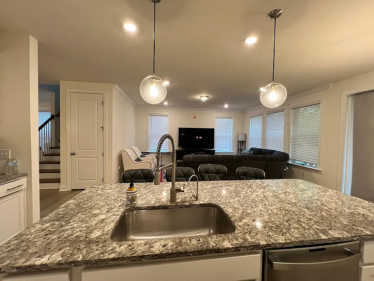 2563 Hutch Ln — Photo 25