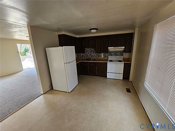 5th image of 1800 Mountain Pine Blvd