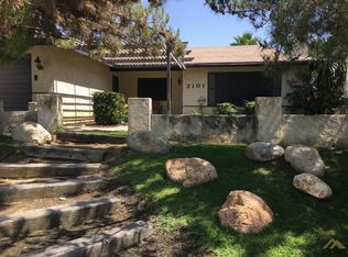 3101 Oakridge Dr, Bakersfield, CA 93306