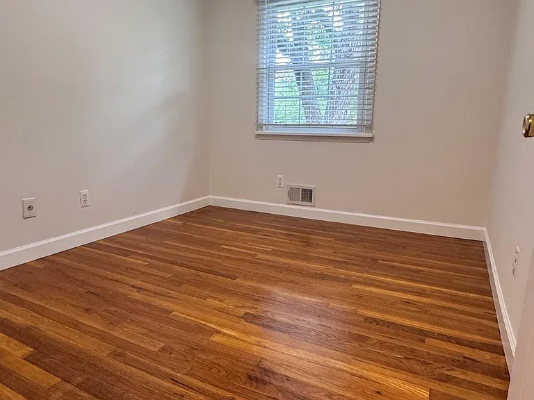 5104 Southampton Dr — Photo 24