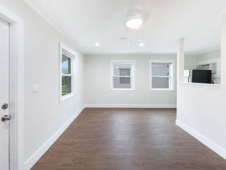 1883 Smith Dr #2 — Photo 2