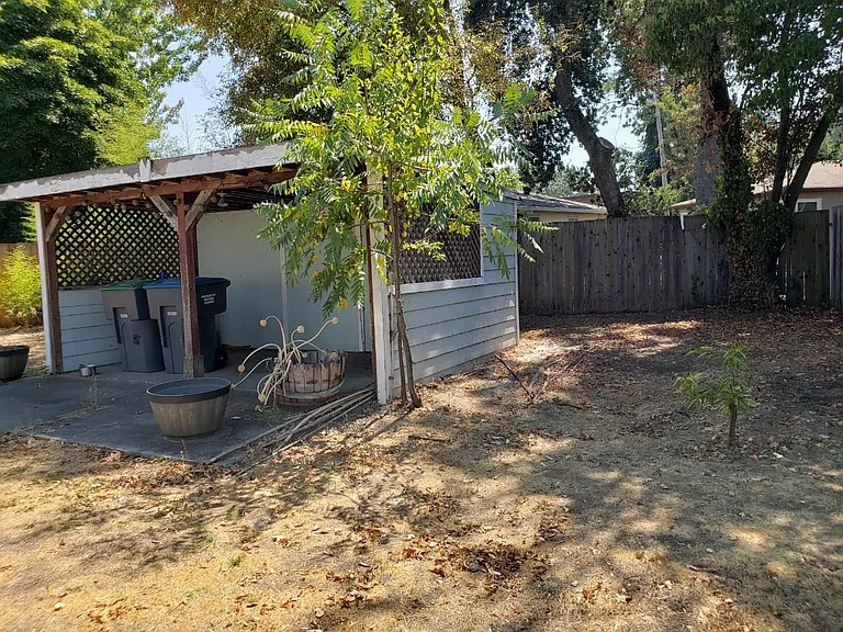 1409 Park Ave — Photo 5