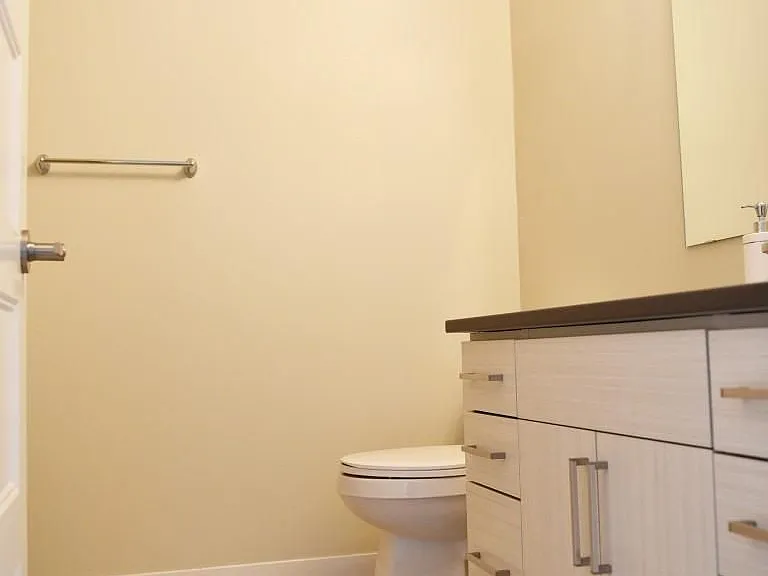 933 Manhattan Way #933 — Photo 7