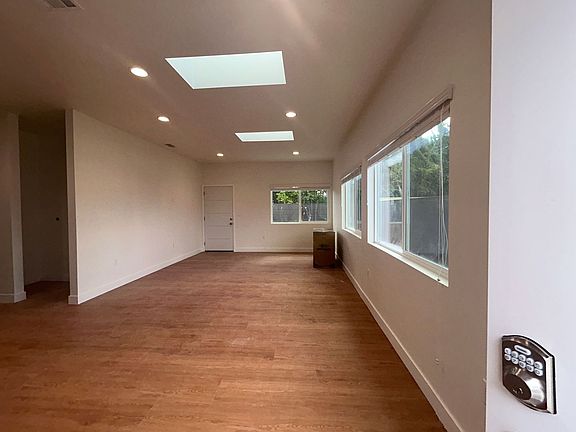 3rd image of 14322 Joyce Ave
