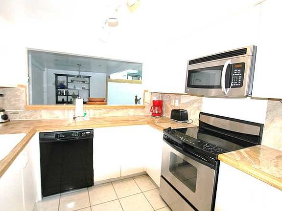5th image of 5445 Collins Ave APT M10