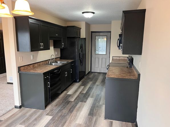 101 E 7th St #5, Carlos, MN 56319