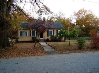 302 Briggs Ave, Greenwood, SC 29649