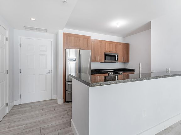 4th image of 1300 Ponce De Leon Blvd APT 602