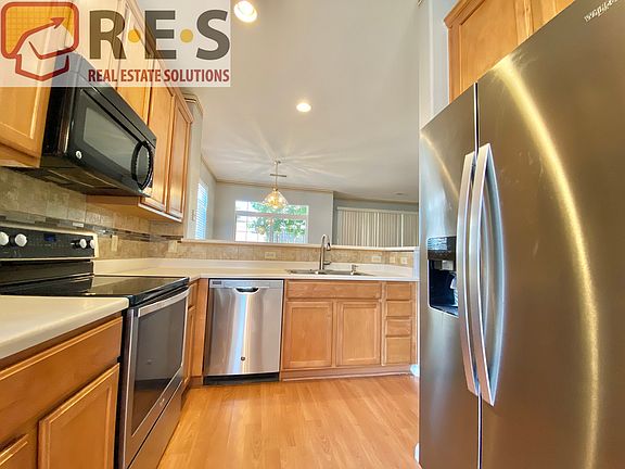 3rd image of 4419 S Jebel Ln