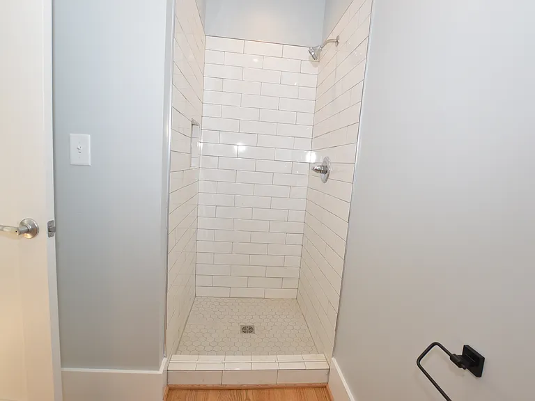 1071 Middle St — Photo 5