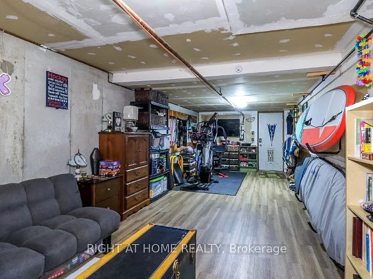 43 Olive Cres #201 — Photo 34