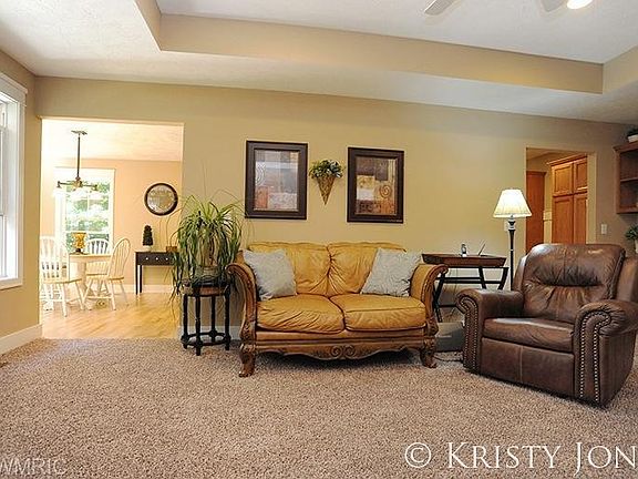 3rd image of 2840 Fairway Dr