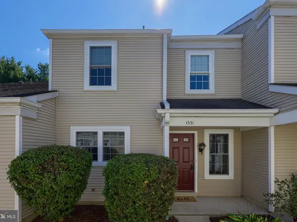 1331 Cambridge Ct, Palmyra, PA 17078