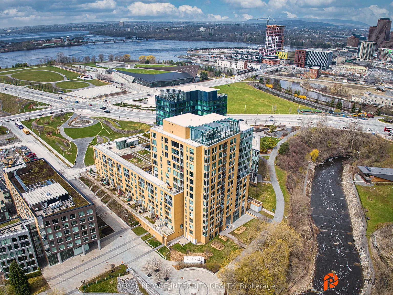 2 bed, $2,995 — Photo 2
