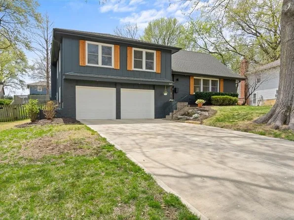 5619 W 92nd Ter, Overland Park, KS 66207