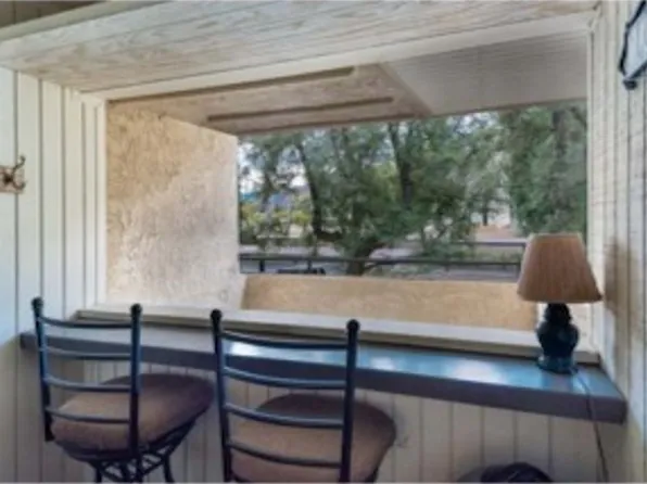 685 N Ashurst Ct #209, Palm Springs, CA 92262