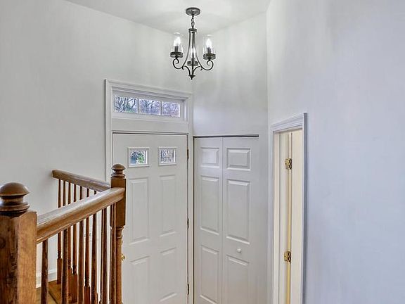 3rd image of 5705 Croatan Ct