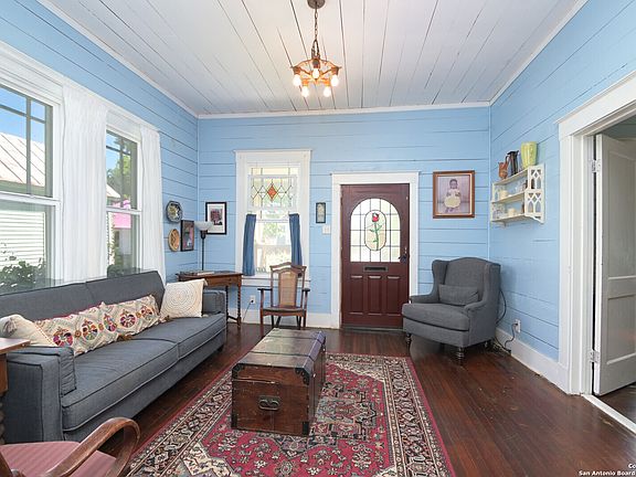 4th image of 113 Dreiss St