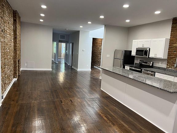 2nd image of 394 N Euclid Ave #394
