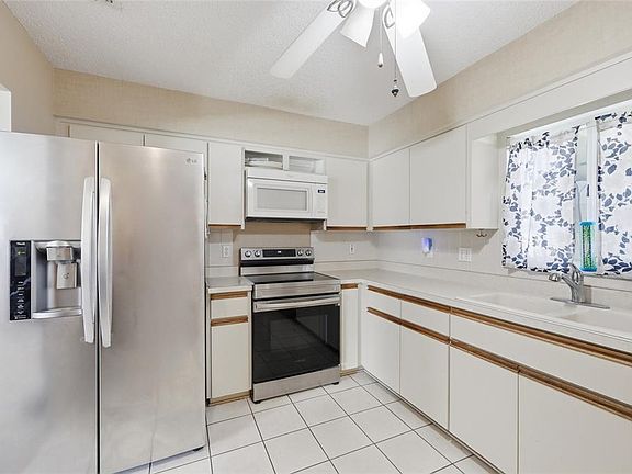3rd image of 17814 SE 107th Ter