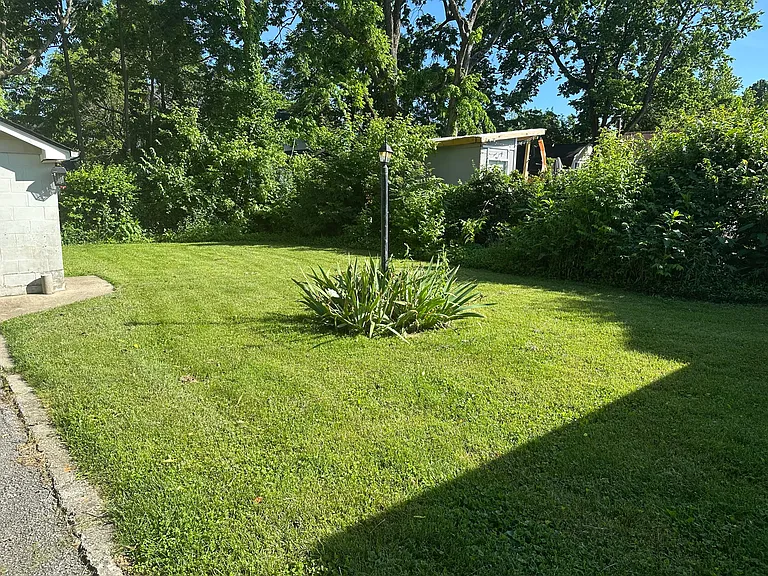 232 Bassett Ave — Photo 13