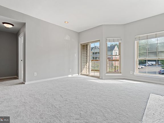 3rd image of 3919 Penderview Dr APT 1824
