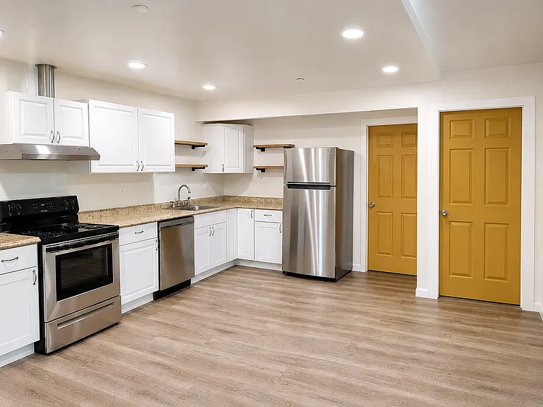 720 N Montesano St #720 — Photo 3