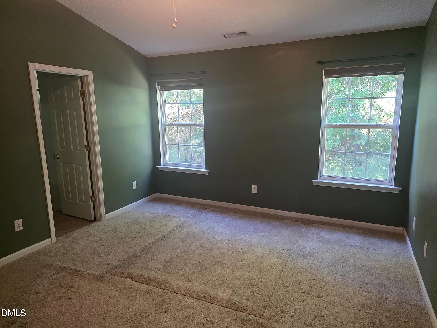 3 bed, 2.5 bath, 1560 sqft, $2,000 — Photo 4