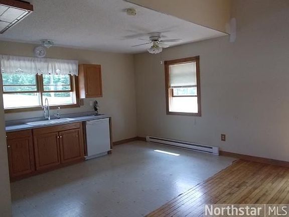 3rd image of 1098 130th Ave