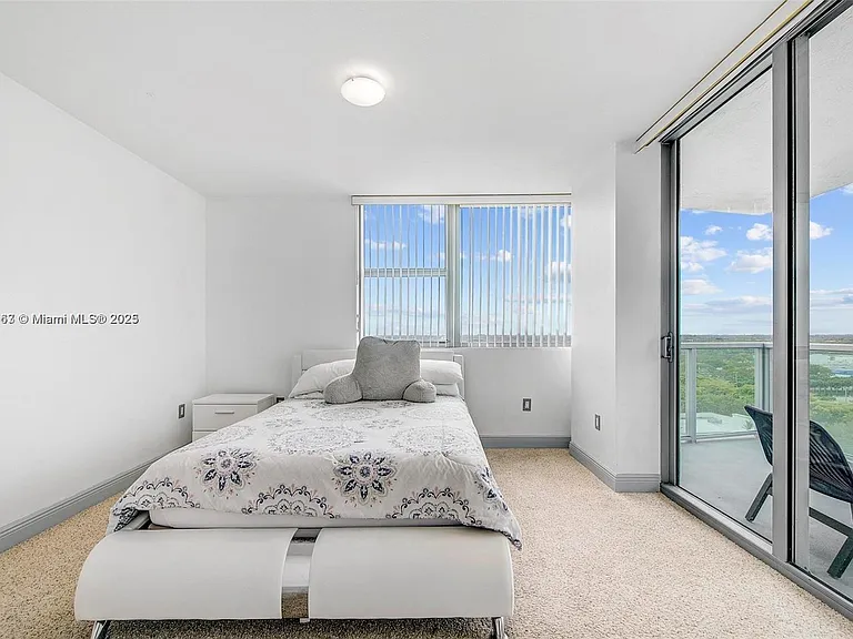 2681 N Flamingo Rd #1201S — Photo 11
