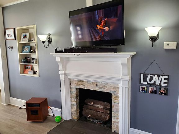 5th image of 318 Main St #1