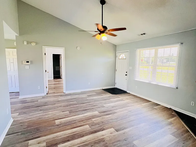 105 Foxtrail Dr — Photo 8