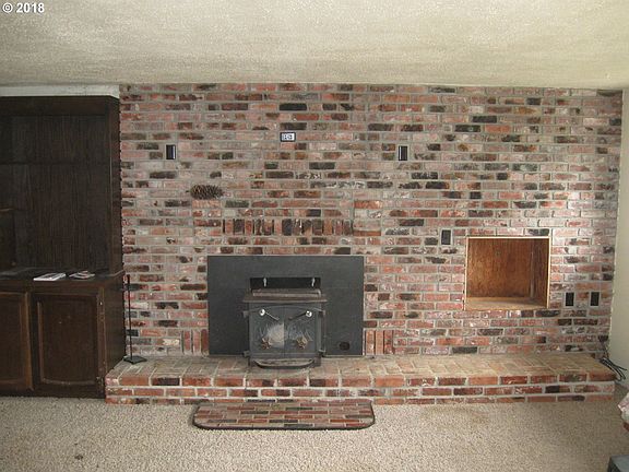 5th image of 640 Old Settlement Ln