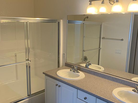 5th image of 12325 Creekview Dr Unit 33