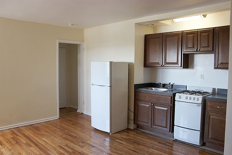 2nd image of 18830 87th Dr #2G