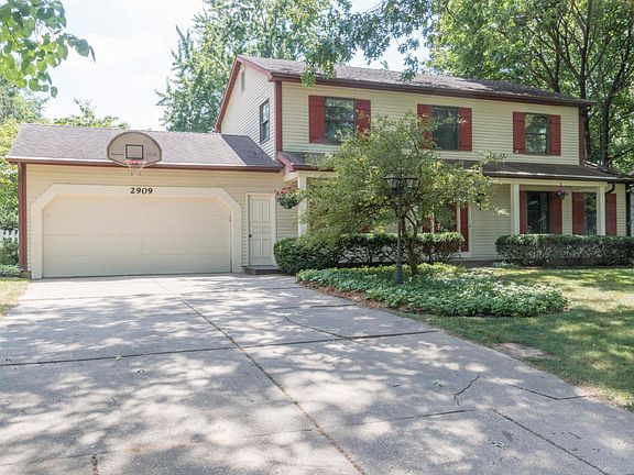 2nd image of 2909 Applelane Ave