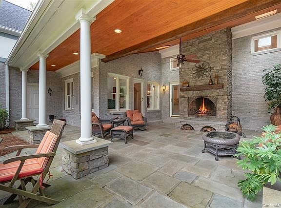 2nd image of 3522 Bellevue Ln