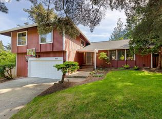 6720 SW Raleighview Ct, Portland, OR 97225