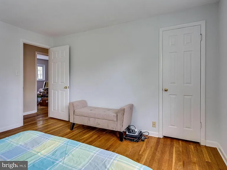 7002 Tyndale St — Photo 20