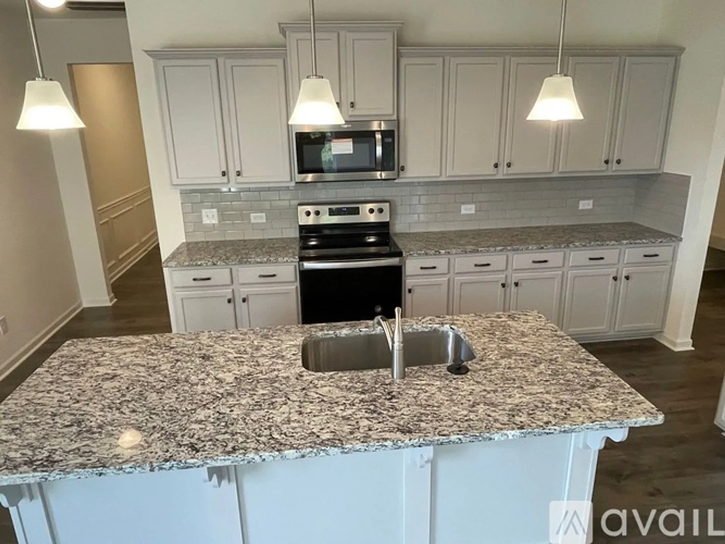 Large Townhome built 2021 — Photo 4