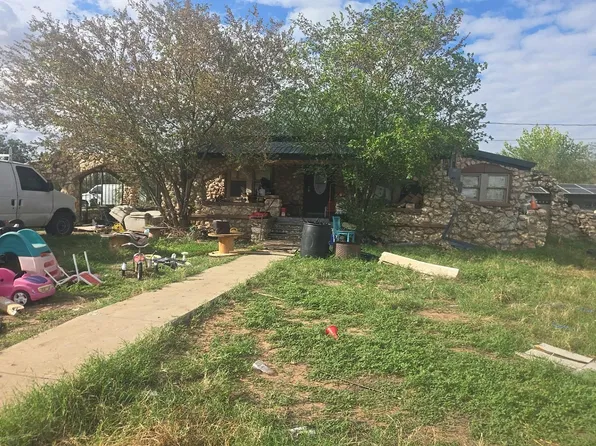 401 NE Avenue A, Andrews, TX 79714