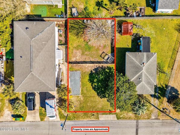 122 Dow Avenue, Kure Beach, NC 28449