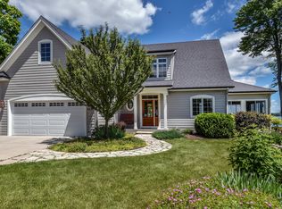 6134 S Bay Rd, Hartford, WI 53027