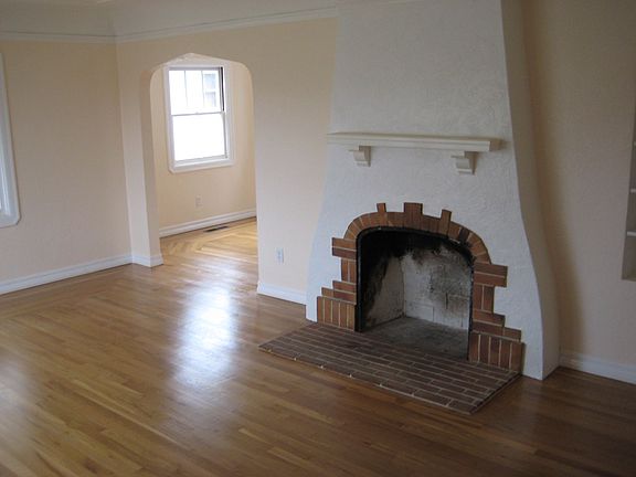 2nd image of 536 W Highland Ave