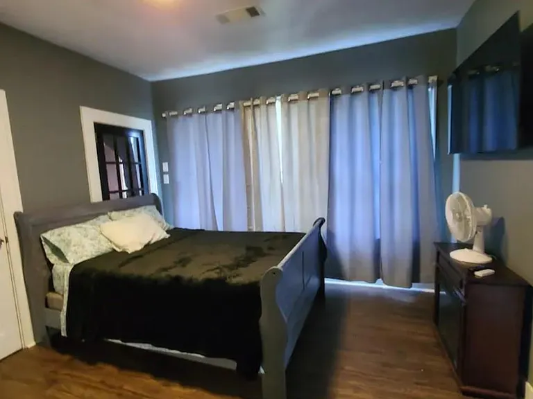 2322 Oakdale St — Photo 10